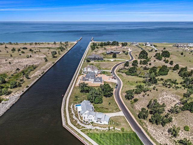 6736 Saugatuck Beach Road, Saugatuck, MI 49453