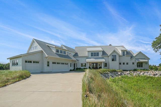 6736 Saugatuck Beach Road, Saugatuck, MI 49453