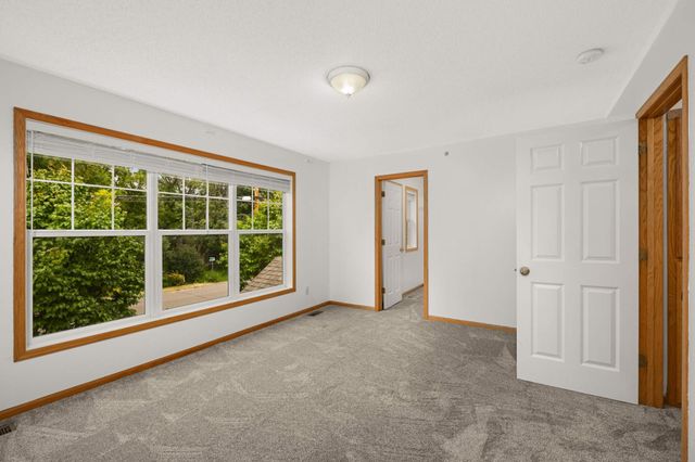 6127 32nd Avenue N, Crystal, MN 55422