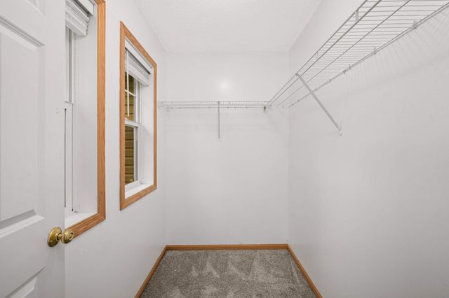 6127 32nd Avenue N, Crystal, MN 55422