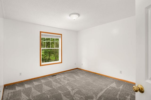 6127 32nd Avenue N, Crystal, MN 55422