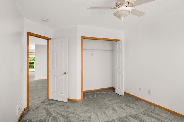 6127 32nd Avenue N, Crystal, MN 55422