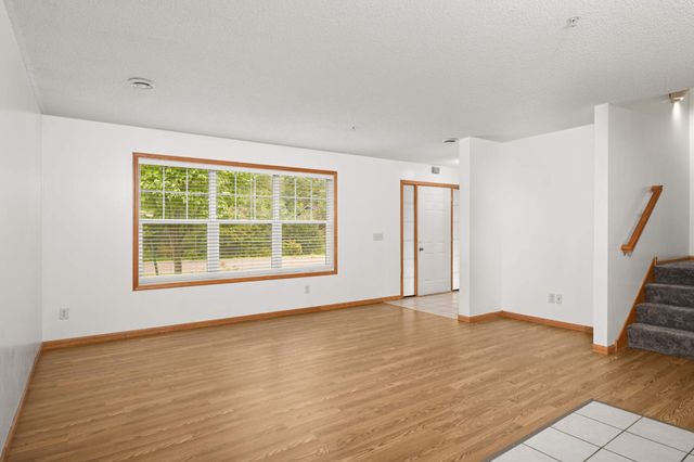 6127 32nd Avenue N, Crystal, MN 55422