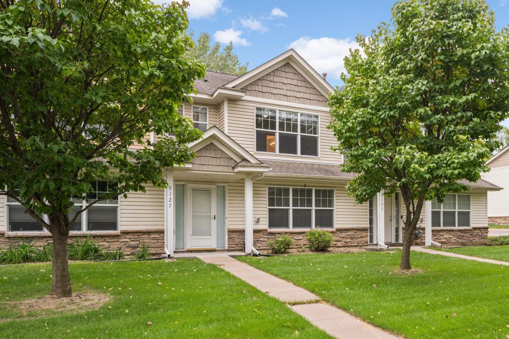 6127 32nd Avenue N, Crystal, MN 55422