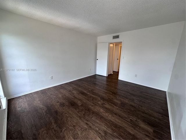 4848 NW 24th Court 412, Lauderdale Lakes, FL 33313
