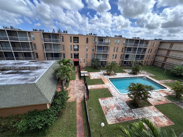 4848 NW 24th Court 412, Lauderdale Lakes, FL 33313