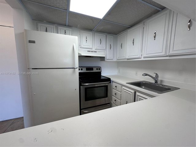 4848 NW 24th Court 412, Lauderdale Lakes, FL 33313