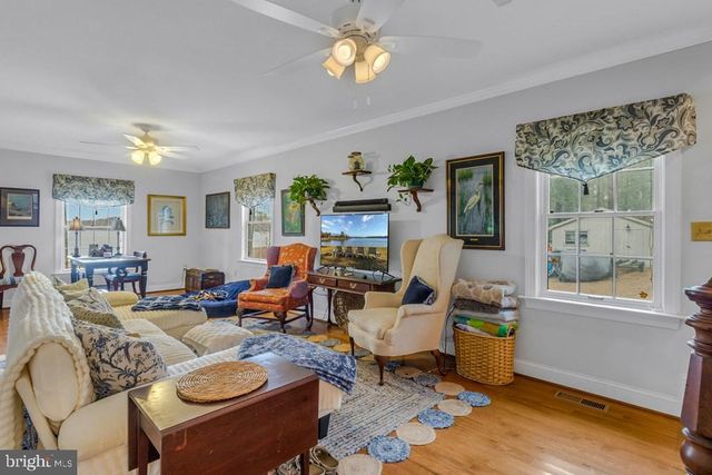 405 COURTNEY LN, Callao, VA 22435
