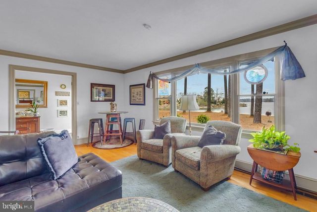 405 COURTNEY LN, Callao, VA 22435
