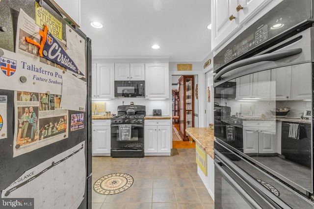 405 COURTNEY LN, Callao, VA 22435