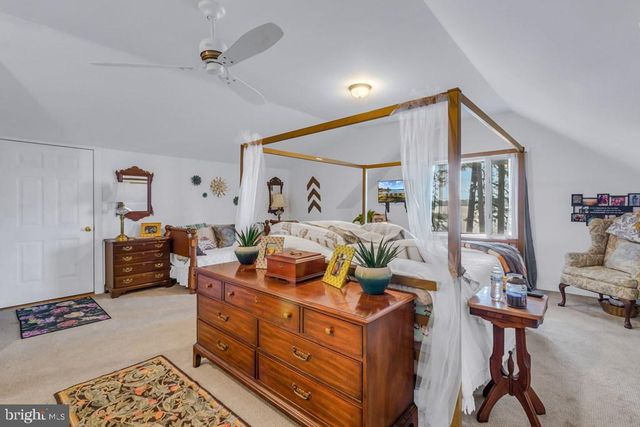 405 COURTNEY LN, Callao, VA 22435
