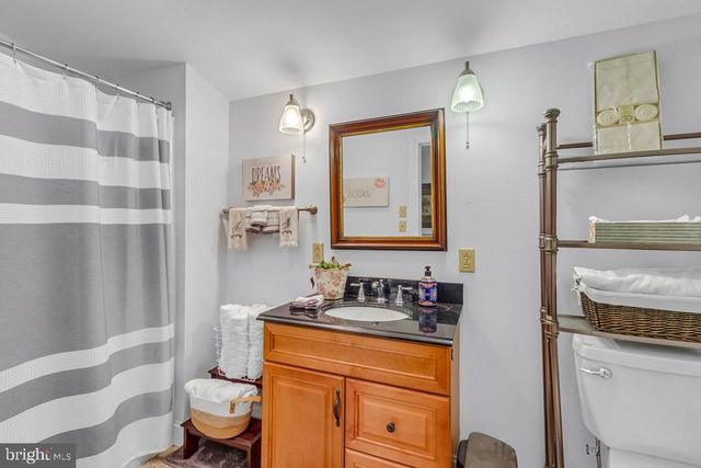 405 COURTNEY LN, Callao, VA 22435