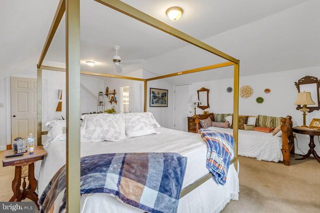 405 COURTNEY LN, Callao, VA 22435