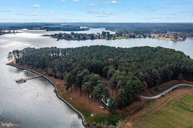 405 COURTNEY LN, Callao, VA 22435