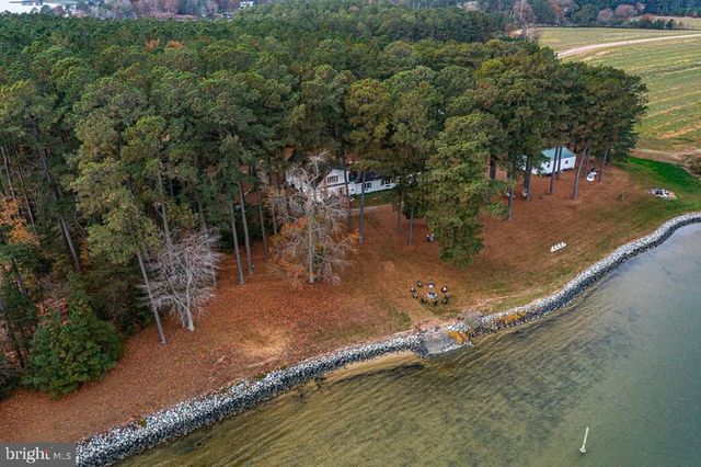 405 COURTNEY LN, Callao, VA 22435