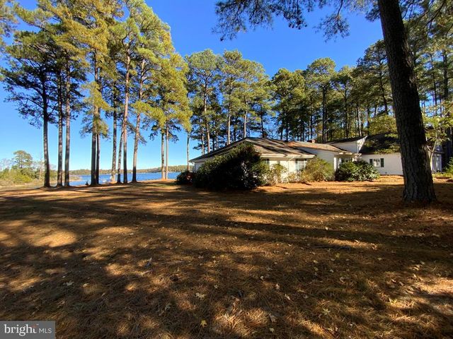 405 COURTNEY LN, Callao, VA 22435