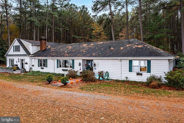 405 COURTNEY LN, Callao, VA 22435