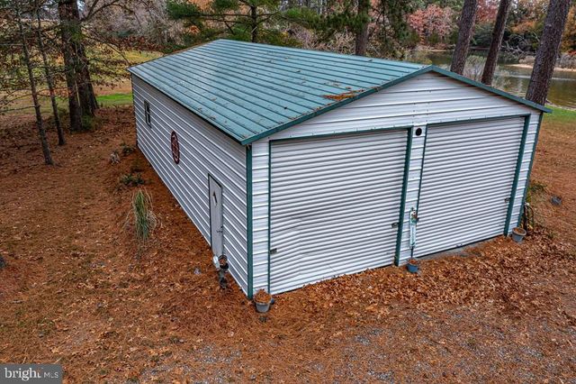405 COURTNEY LN, Callao, VA 22435
