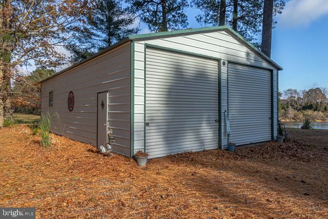 405 COURTNEY LN, Callao, VA 22435