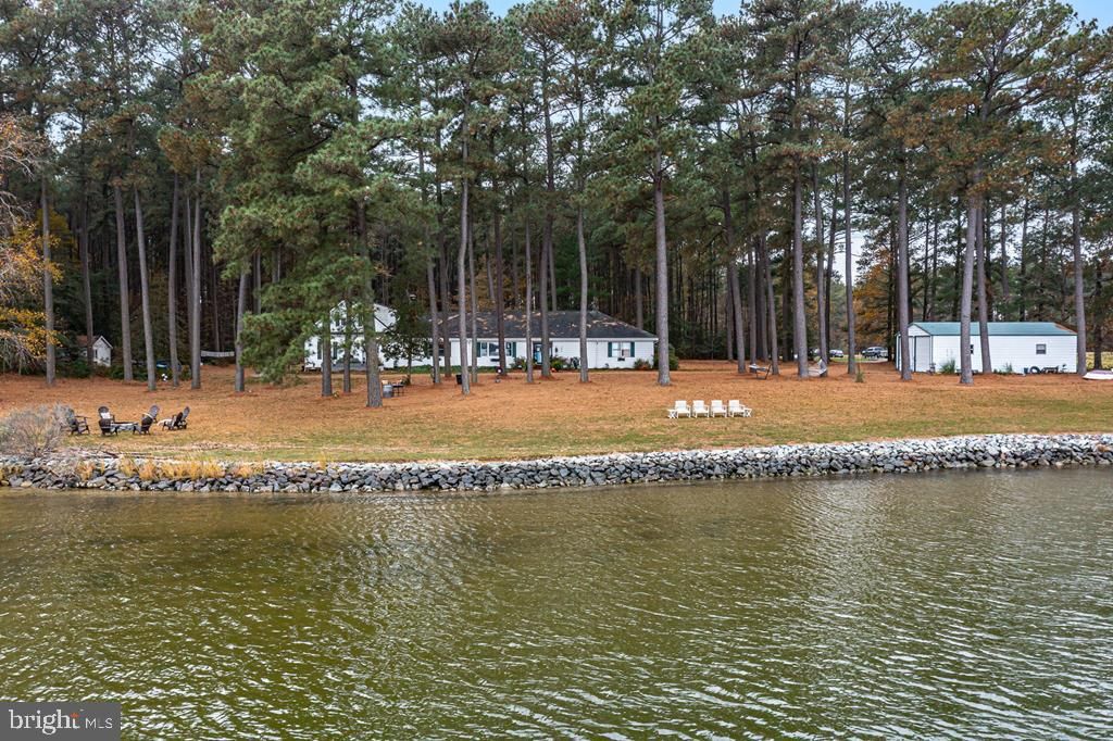 405 COURTNEY LN, Callao, VA 22435