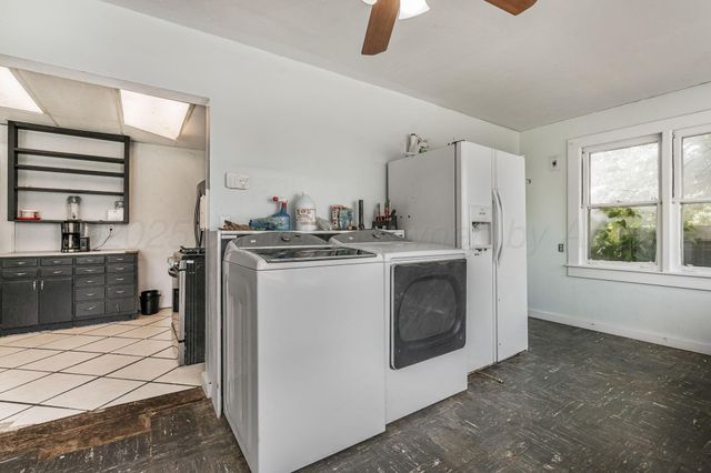 300 E 4th Street, Clarendon, TX 79226