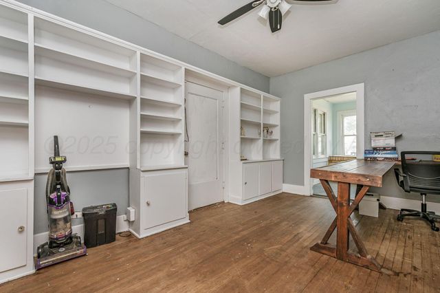 300 E 4th Street, Clarendon, TX 79226