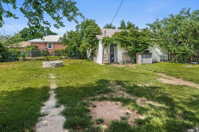 300 E 4th Street, Clarendon, TX 79226