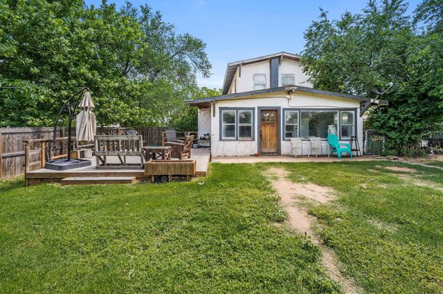 300 E 4th Street, Clarendon, TX 79226