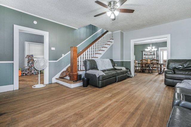 300 E 4th Street, Clarendon, TX 79226