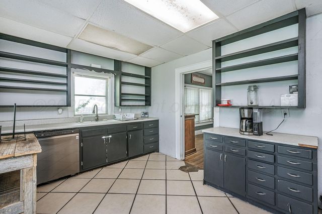 300 E 4th Street, Clarendon, TX 79226