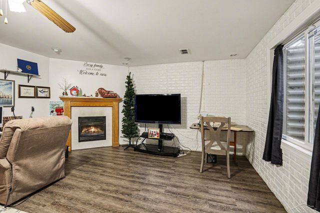 2977 Oaklawn Park, Saginaw, MI 48603