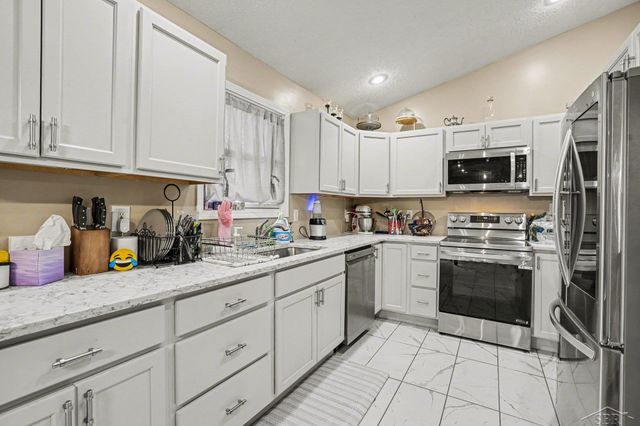 2977 Oaklawn Park, Saginaw, MI 48603