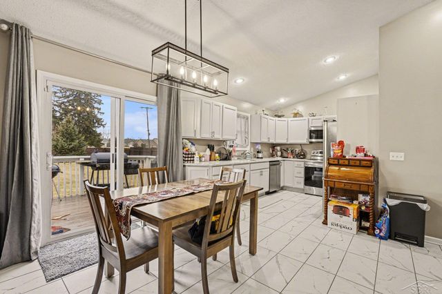 2977 Oaklawn Park, Saginaw, MI 48603