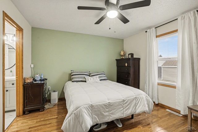 2977 Oaklawn Park, Saginaw, MI 48603