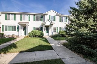 2306 Reflections Drive, Aurora, IL 60502