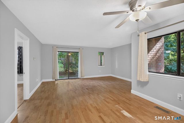 550 Darling Street 5H, Southington, CT 06489