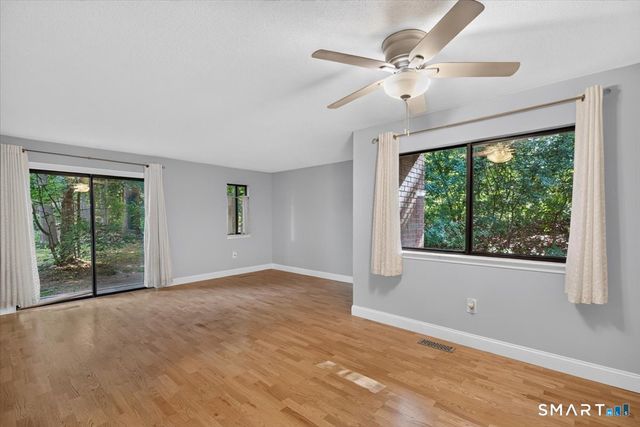 550 Darling Street 5H, Southington, CT 06489