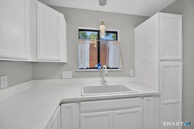 550 Darling Street 5H, Southington, CT 06489