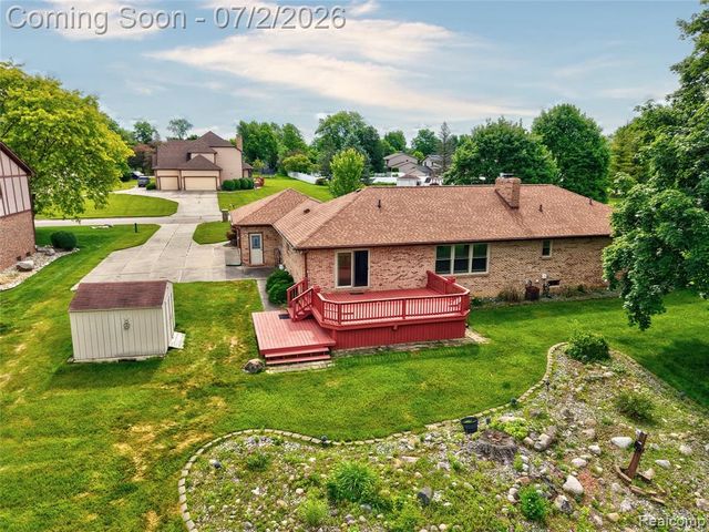 1225 Old Timber Trail, Flint, MI 48532