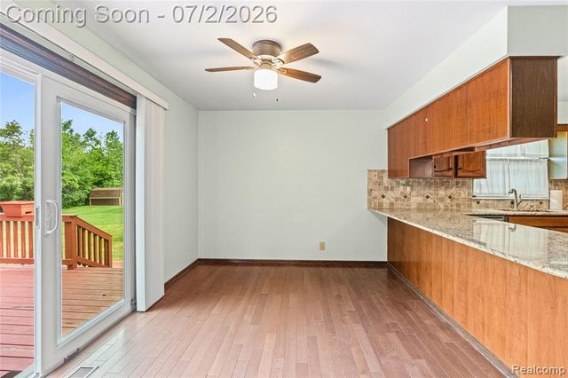 1225 Old Timber Trail, Flint, MI 48532