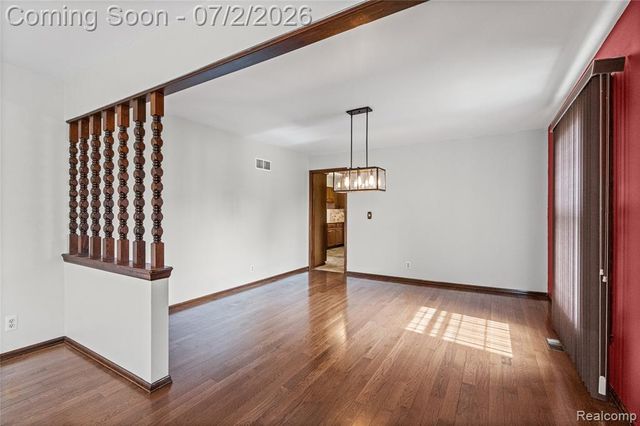1225 Old Timber Trail, Flint, MI 48532
