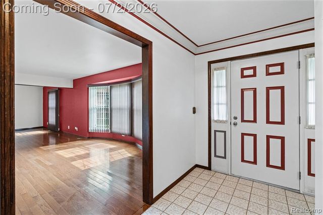 1225 Old Timber Trail, Flint, MI 48532