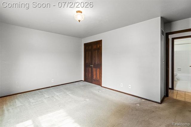 1225 Old Timber Trail, Flint, MI 48532