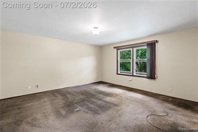 1225 Old Timber Trail, Flint, MI 48532