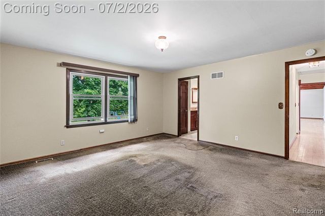 1225 Old Timber Trail, Flint, MI 48532