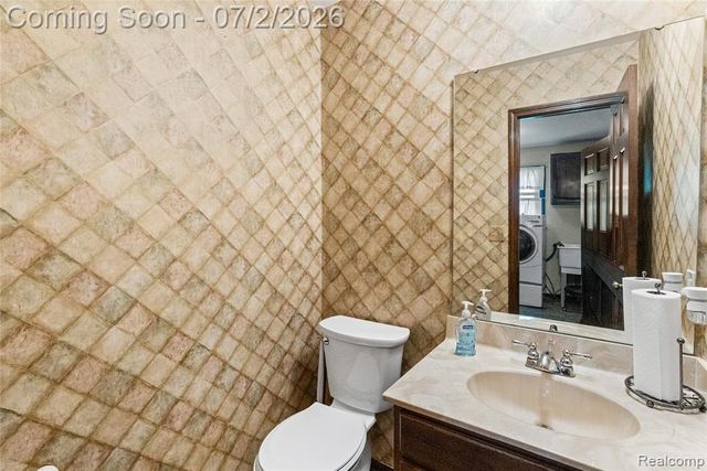 1225 Old Timber Trail, Flint, MI 48532