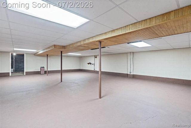 1225 Old Timber Trail, Flint, MI 48532