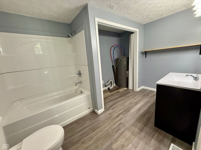 4833 Pennsylvania Street, Clayton, IN 46118