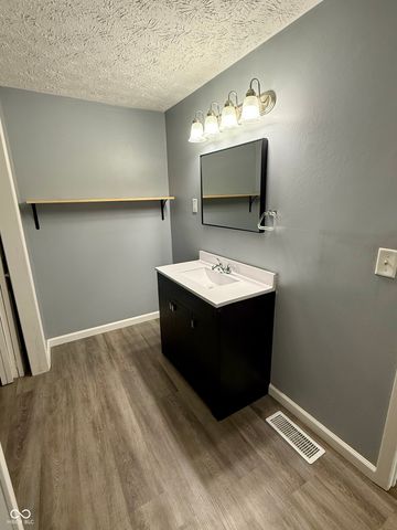 4833 Pennsylvania Street, Clayton, IN 46118