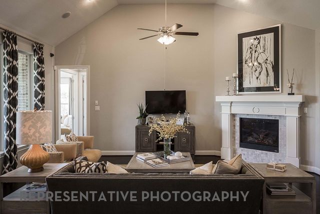 1404 Hydrangea Court, Aubrey, TX 76227